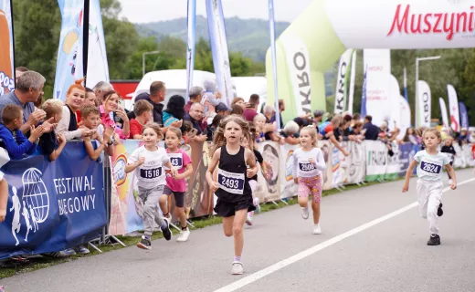 Dzieci też miały swój bieg na Festiwalu Biegowym. Była radość i zdrowa rywalizacja  - 36